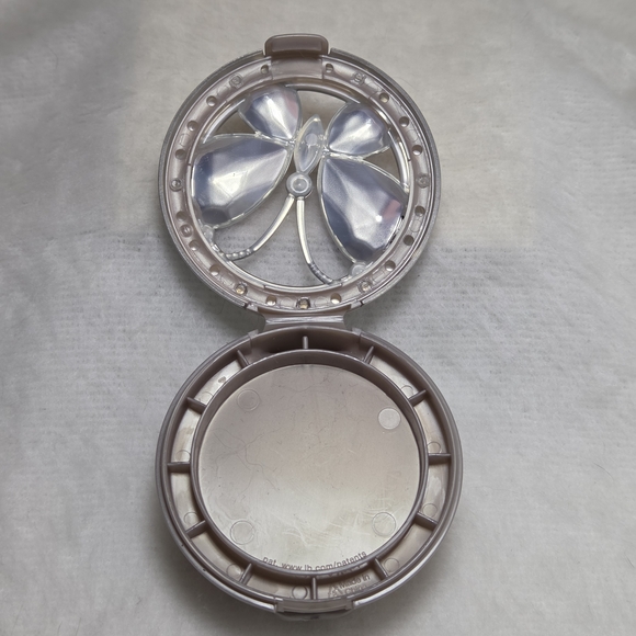 Bath & Body Works Silver Butterfly Car Fragrance Visor Clip - Picture 3 of 3